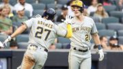 Brewers crank out 7 late runs to beat Yankees